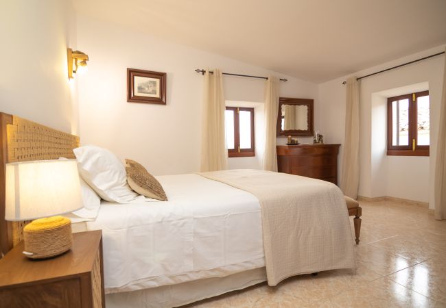 Stuga i Buger - Ca n'Aina Canta 064 acogedora casa de pueblo con piscina privada, terraza, barbacoa y aire acondicionado Stuga i Buger - Ca n'Aina Canta 064 acogedora casa de pueblo con piscina privada, terraza, barbacoa y aire acondicionado