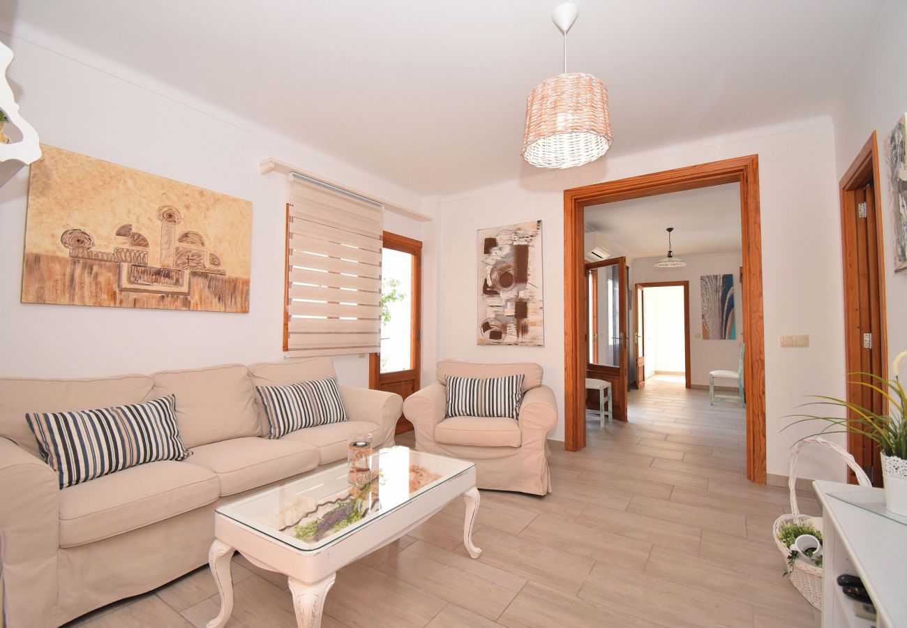 Stuga i Santa Margalida - Can Cantino 213 fantástica casa de pueblo con piscina privada, aire acondicionado, terraza, barbacoa y WiFi Stuga i Santa Margalida - Can Cantino 213 fantástica casa de pueblo con piscina privada, aire acondicionado, terraza, barbacoa y WiFi
