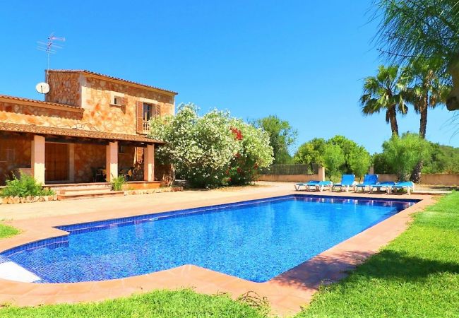  i Campos - Can Toni 403 tradicional finca con piscina privada, aire acondicionado, gran jardín y WiFi