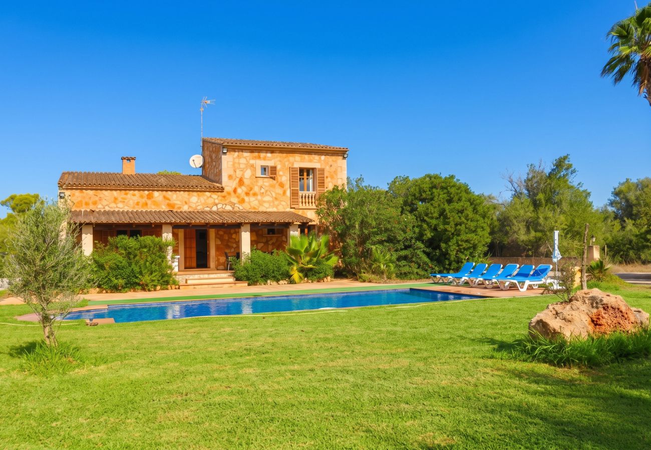 Sommarhus i Campos - Can Toni 403 tradicional finca con piscina privada, aire acondicionado, gran jardín y WiFi