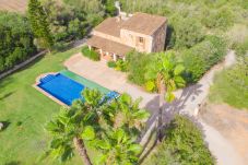 Sommarhus i Campos - Can Toni 403 tradicional finca con piscina privada, aire acondicionado, gran jardín y WiFi