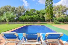 Sommarhus i Campos - Can Toni 403 tradicional finca con piscina privada, aire acondicionado, gran jardín y WiFi
