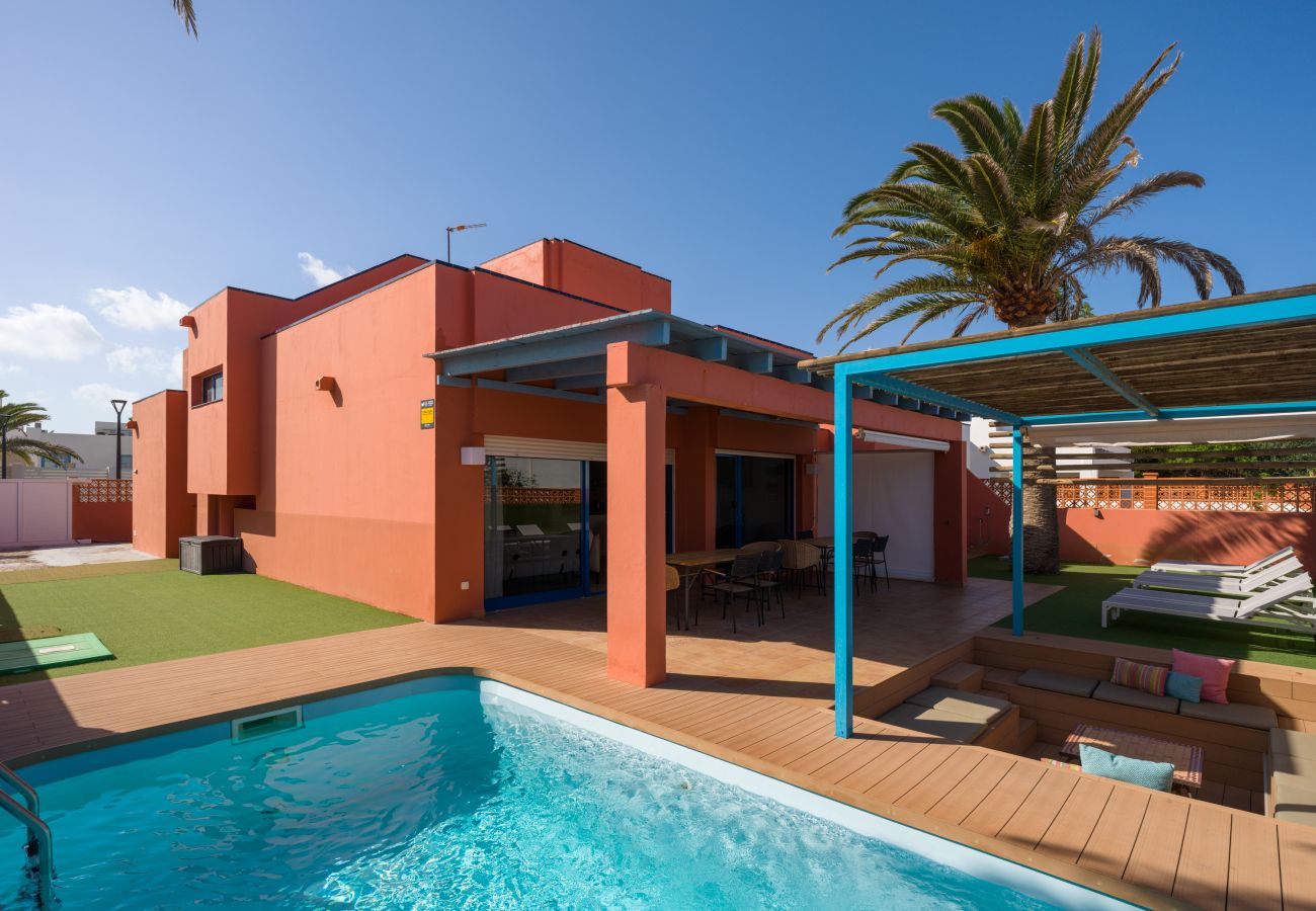 Villa i Corralejo -  Long Beach with pool By CanariasGetaway 