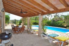 Sommarhus i Sineu - Can Blanc 018 finca rústica con piscina privada, aire acondicionado, terraza y barbacoa