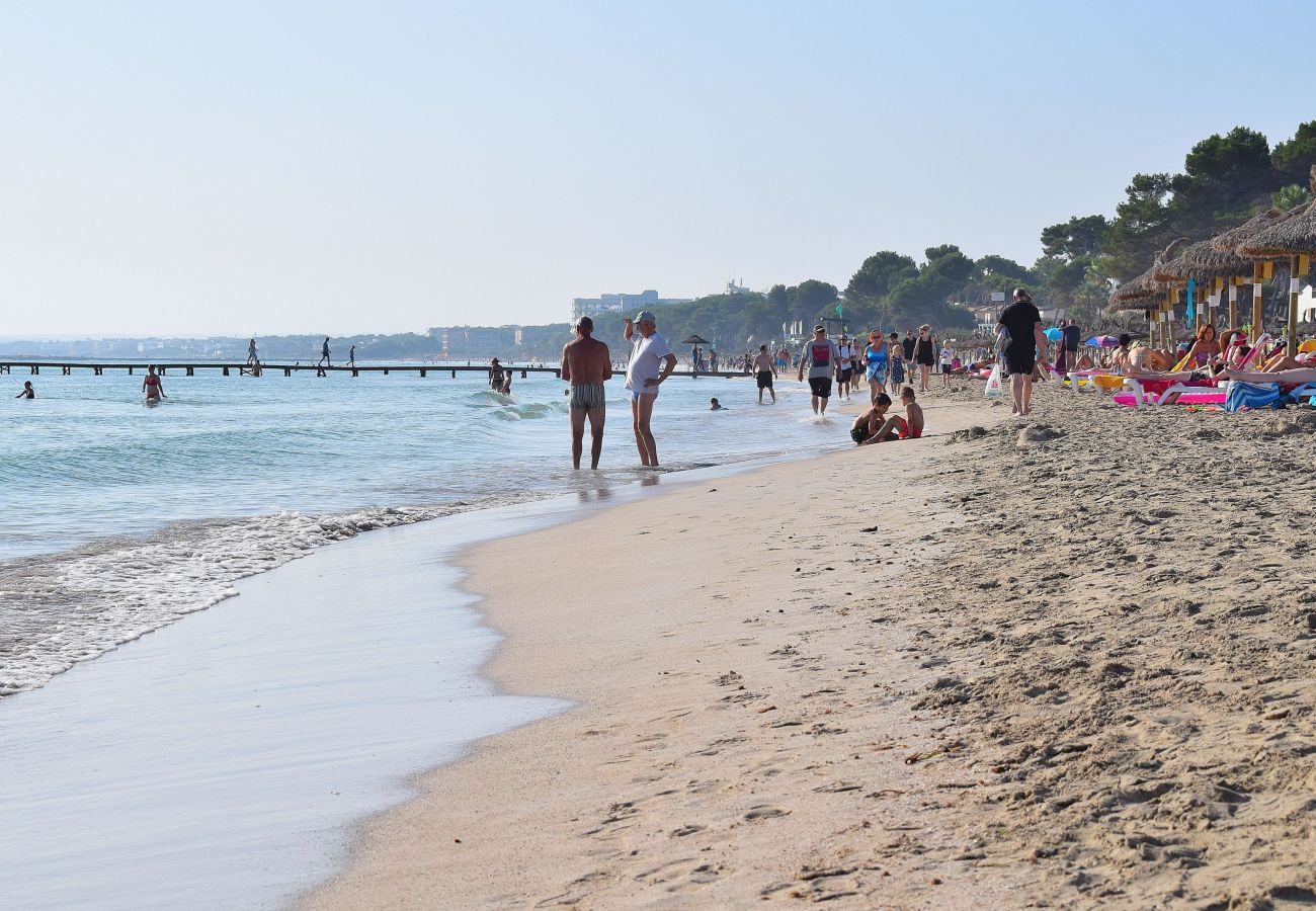 Lägenhet i Alcudia - Fantastic 174 magnífico apartamento en la playa, con balcón, aire acondicionado y WiFi Lägenhet i Alcudia - Fantastic 174 magnífico apartamento en la playa, con balcón, aire acondicionado y WiFi