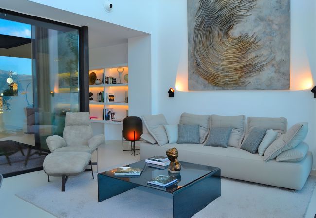 Stuga i Buger - Montblau 049 exclusiva villa con piscina privada, jacuzzi, barbacoa y aire acondicionado Stuga i Buger - Montblau 049 exclusiva villa con piscina privada, jacuzzi, barbacoa y aire acondicionado