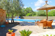 Sommarhus i Campos - Sa Costa 411 finca rústica con piscina privada, terraza, jardín y aire acondicionado