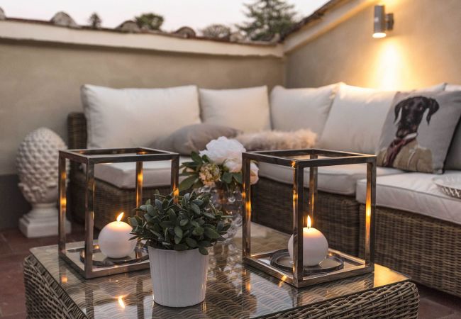 Lägenhet i Lucca - Unwind Yourself on a Panoramic Terrace inside Lucca Lägenhet i Lucca - Unwind Yourself on a Panoramic Terrace inside Lucca