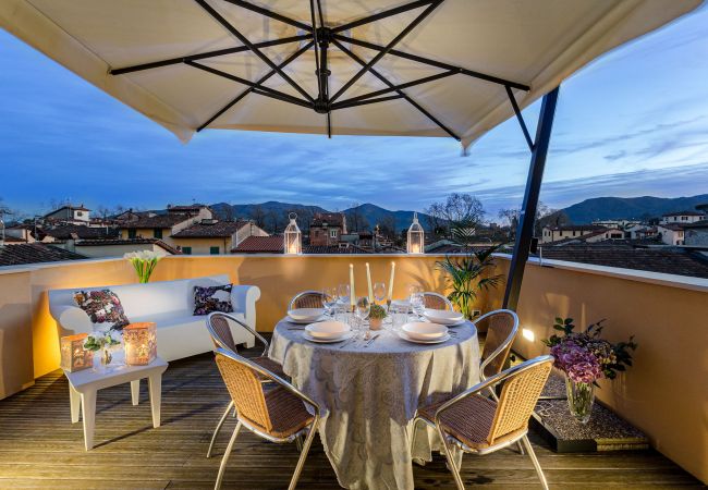  i Lucca - 2 Bedrooms Apartment with Terrace and Amazing Views