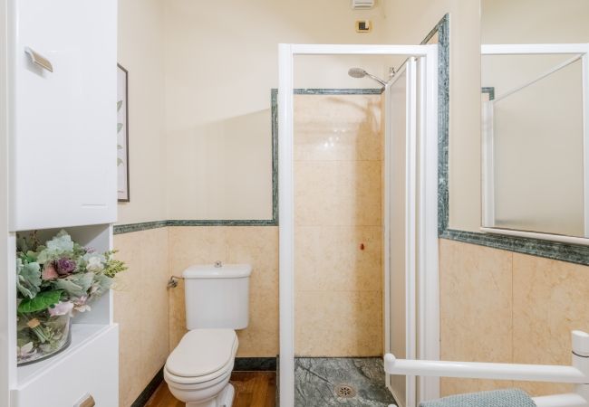 Lägenhet i Lucca - Comfortable Convenient Apartment with Garden Views Lägenhet i Lucca - Comfortable Convenient Apartment with Garden Views