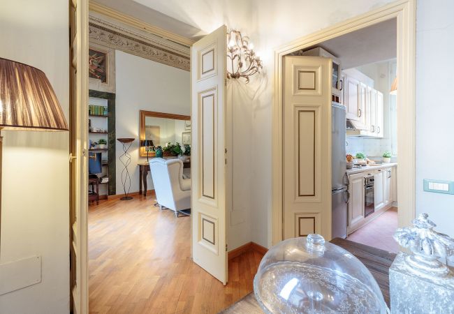 Lägenhet i Lucca - Romantic LUCCA apartment With View Over a Church Lägenhet i Lucca - Romantic LUCCA apartment With View Over a Church