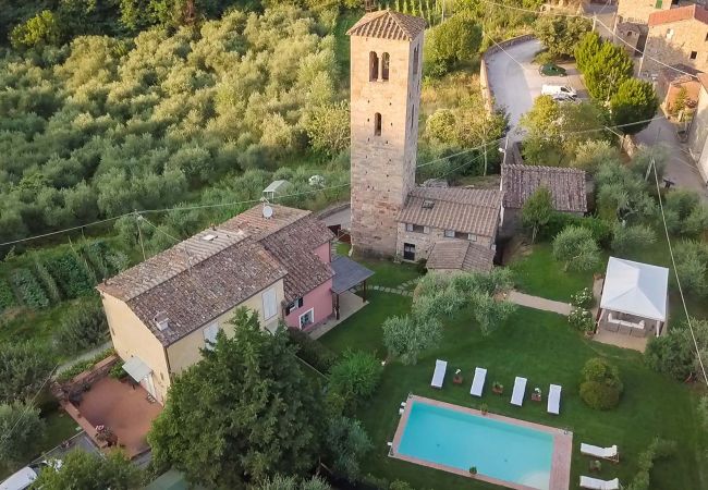 Villa i Capannori - Villa with Private Pool on the Lucca Hills in S. Andrea di Compito Villa i Capannori - Villa with Private Pool on the Lucca Hills in S. Andrea di Compito