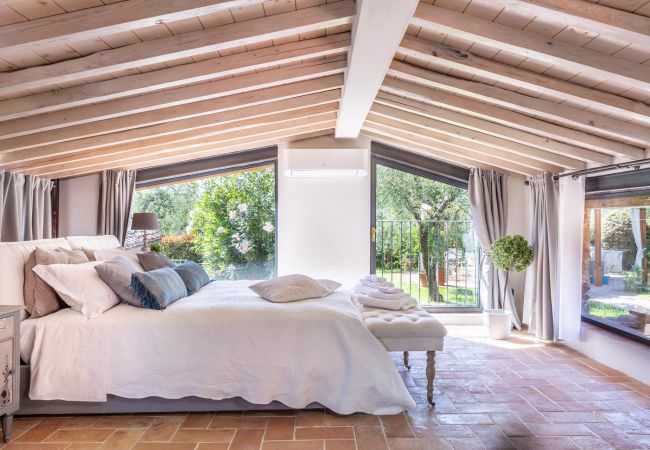 Villa i Capannori - Villa with Private Pool on the Lucca Hills in S. Andrea di Compito Villa i Capannori - Villa with Private Pool on the Lucca Hills in S. Andrea di Compito