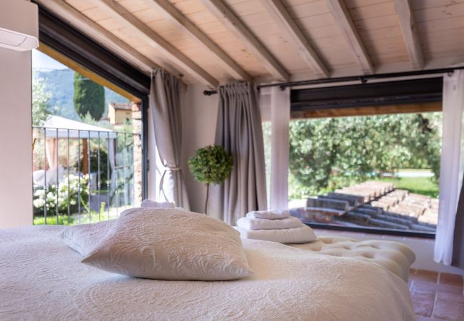 Villa i Capannori - Villa with Private Pool on the Lucca Hills in S. Andrea di Compito Villa i Capannori - Villa with Private Pool on the Lucca Hills in S. Andrea di Compito