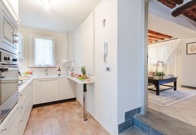 Villa i Capannori - Villa with Private Pool on the Lucca Hills in S. Andrea di Compito Villa i Capannori - Villa with Private Pool on the Lucca Hills in S. Andrea di Compito