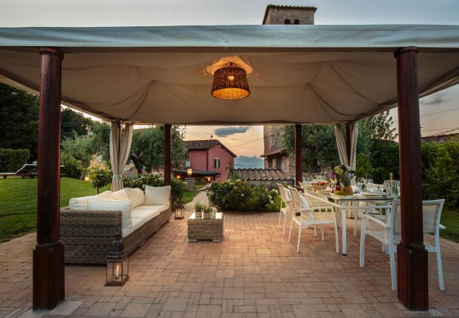 Villa i Capannori - Villa with Private Pool on the Lucca Hills in S. Andrea di Compito Villa i Capannori - Villa with Private Pool on the Lucca Hills in S. Andrea di Compito