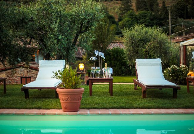 Villa i Capannori - Villa with Private Pool on the Lucca Hills in S. Andrea di Compito Villa i Capannori - Villa with Private Pool on the Lucca Hills in S. Andrea di Compito