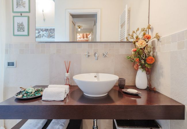 Villa i Capannori - Villa with Private Pool on the Lucca Hills in S. Andrea di Compito Villa i Capannori - Villa with Private Pool on the Lucca Hills in S. Andrea di Compito