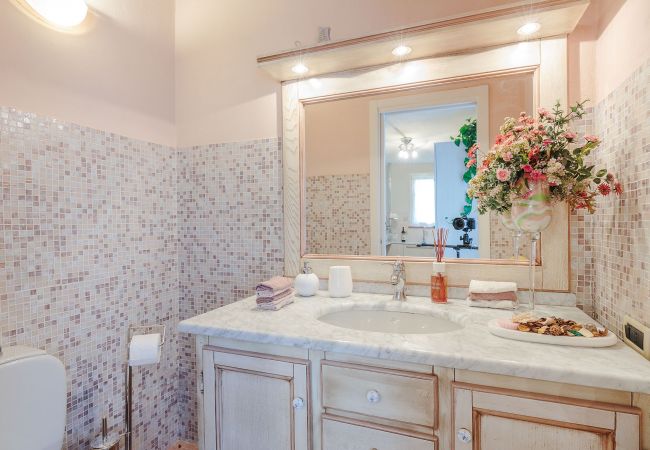 Villa i Capannori - Villa with Private Pool on the Lucca Hills in S. Andrea di Compito Villa i Capannori - Villa with Private Pool on the Lucca Hills in S. Andrea di Compito