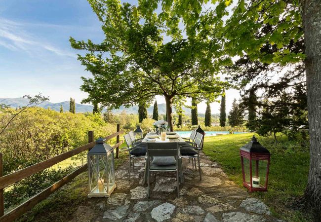 Villa i Lucca - VILLA D'AMICO, charming indulgence overlooking Lucca Town Centre Villa i Lucca - VILLA D'AMICO, charming indulgence overlooking Lucca Town Centre