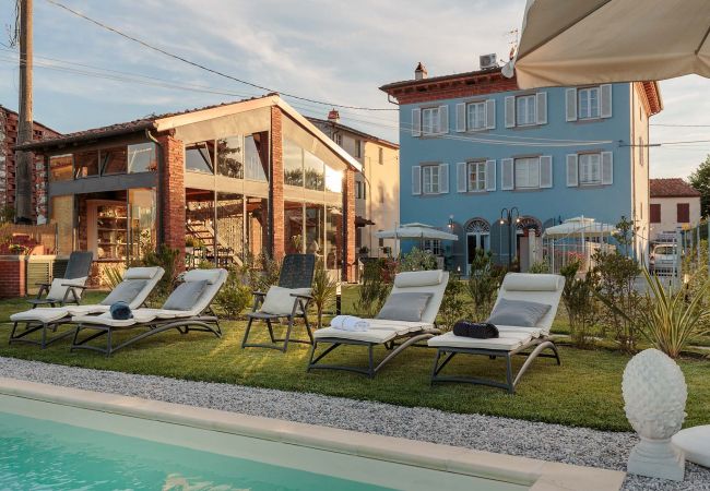 Hus i Marlia - VILLA RICORDI with Private Pool in Marlia Town very close to LUCCA TOWN Property overview