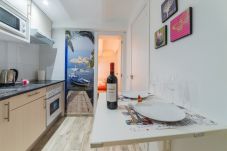 Lägenhet i Madrid - Apartamento O'Donnell-Gregorio Marañón M (JJN155)