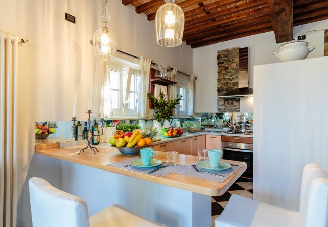 Villa i Capannori - VILLA CATIA Farmhouse. 3 Luxury Bedrooms, a Pool, a Jacuzzi and a Dream-Like Getaway Experience Villa i Capannori - VILLA CATIA Farmhouse. 3 Luxury Bedrooms, a Pool, a Jacuzzi and a Dream-Like Getaway Experience
