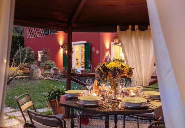 Villa i Capannori - VILLA CATIA Farmhouse. 3 Luxury Bedrooms, a Pool, a Jacuzzi and a Dream-Like Getaway Experience Villa i Capannori - VILLA CATIA Farmhouse. 3 Luxury Bedrooms, a Pool, a Jacuzzi and a Dream-Like Getaway Experience