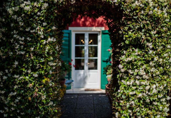 Villa i Capannori - VILLA CATIA Farmhouse. 3 Luxury Bedrooms, a Pool, a Jacuzzi and a Dream-Like Getaway Experience Villa i Capannori - VILLA CATIA Farmhouse. 3 Luxury Bedrooms, a Pool, a Jacuzzi and a Dream-Like Getaway Experience