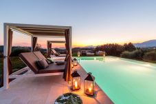 Villa i Montecarlo - 10 Bedrooms Villa in Lucca, SPA, Panoramic Pool