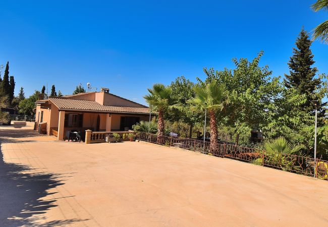 Sommarhus i Muro - Terra Nostra 147 acogedora finca con impresionantes vistas, terraza, jacuzzi y aire acondicionado Sommarhus i Muro - Terra Nostra 147 acogedora finca con impresionantes vistas, terraza, jacuzzi y aire acondicionado