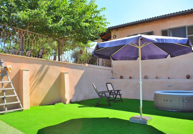 Sommarhus i Muro - Terra Nostra 147 acogedora finca con impresionantes vistas, terraza, jacuzzi y aire acondicionado Sommarhus i Muro - Terra Nostra 147 acogedora finca con impresionantes vistas, terraza, jacuzzi y aire acondicionado
