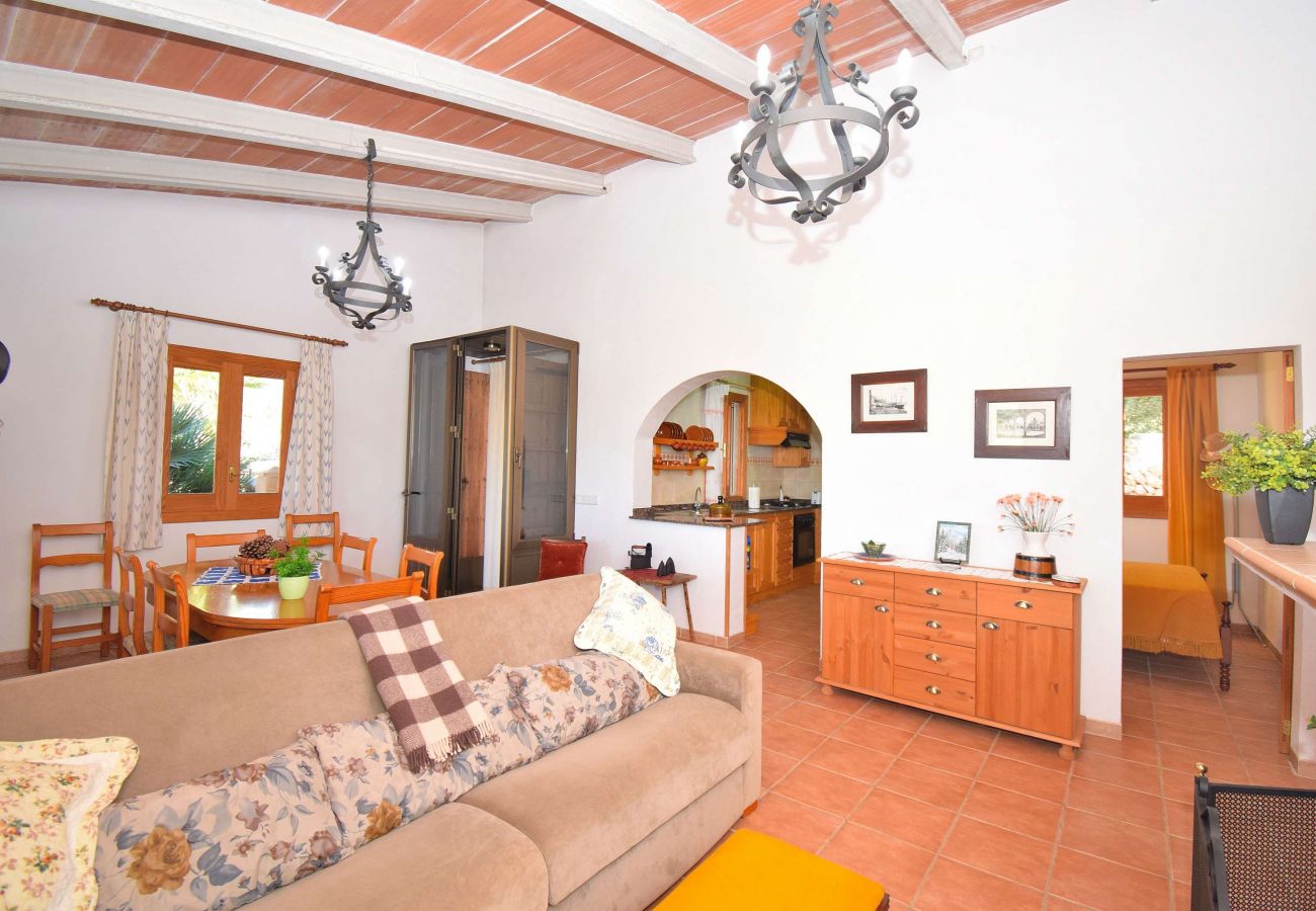 Sommarhus i Muro - Terra Nostra 147 acogedora finca con impresionantes vistas, terraza, jacuzzi y aire acondicionado Sommarhus i Muro - Terra Nostra 147 acogedora finca con impresionantes vistas, terraza, jacuzzi y aire acondicionado