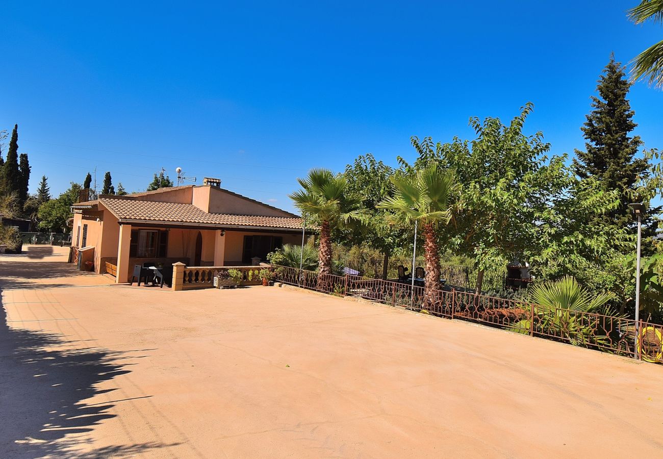 Sommarhus i Muro - Terra Nostra 147 acogedora finca con impresionantes vistas, terraza, jacuzzi y aire acondicionado Sommarhus i Muro - Terra Nostra 147 acogedora finca con impresionantes vistas, terraza, jacuzzi y aire acondicionado