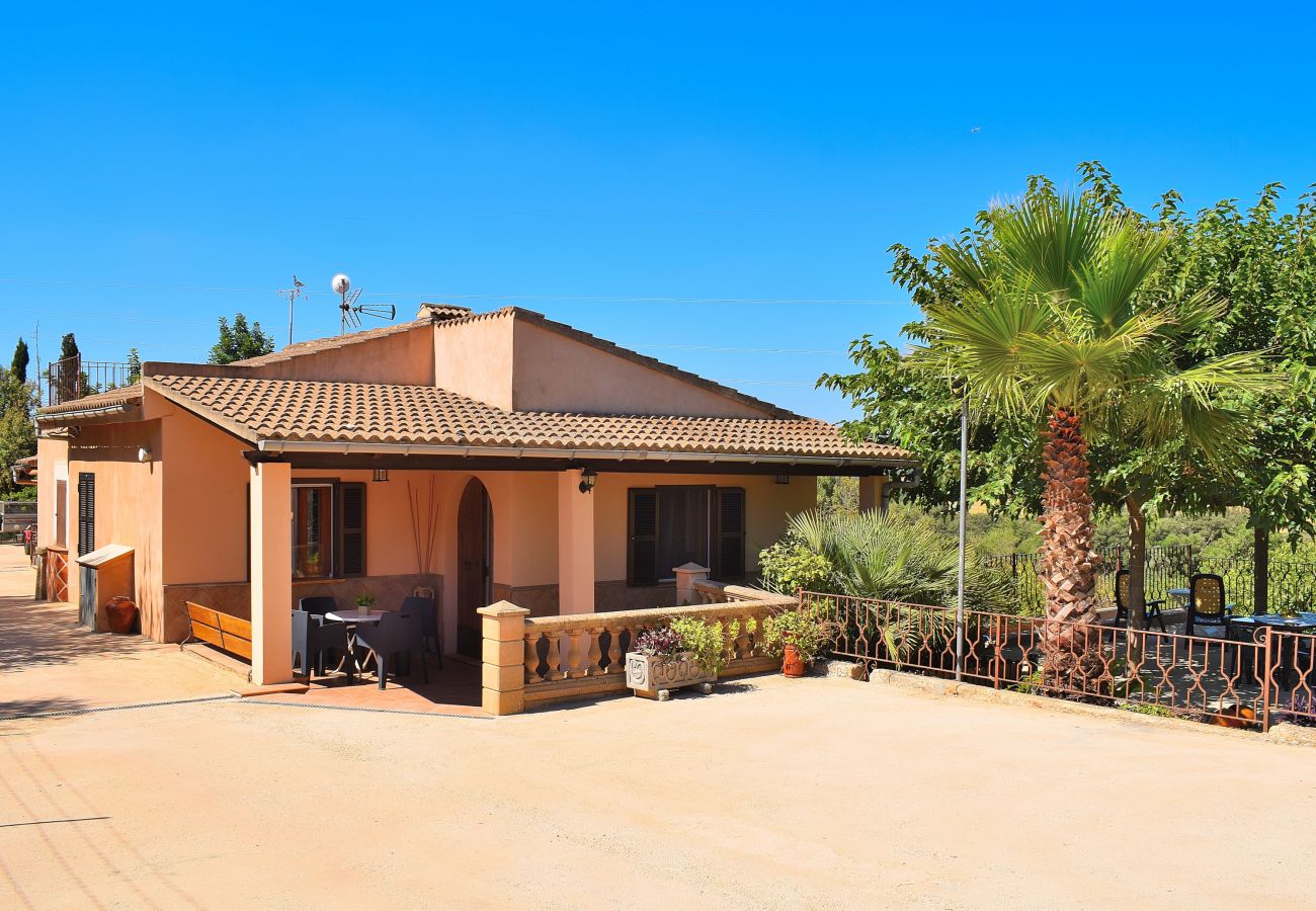 Sommarhus i Muro - Terra Nostra 147 acogedora finca con impresionantes vistas, terraza, jacuzzi y aire acondicionado Sommarhus i Muro - Terra Nostra 147 acogedora finca con impresionantes vistas, terraza, jacuzzi y aire acondicionado