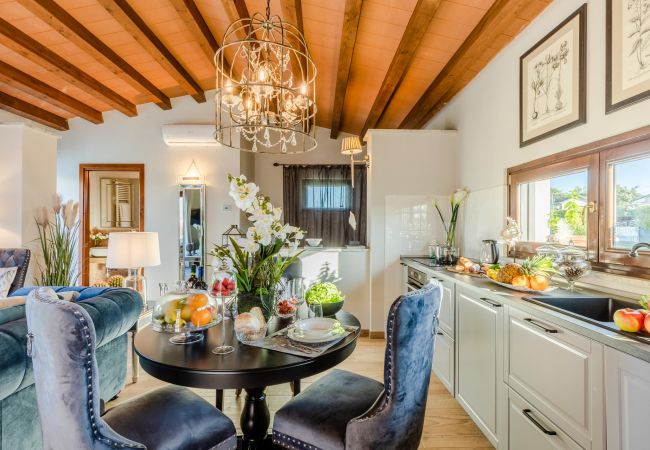 Villa i Viareggio - The Luxury Beach Villa with shared Swimming Pool, between Viareggio and Torre del Lago Puccini Villa i Viareggio - The Luxury Beach Villa with shared Swimming Pool, between Viareggio and Torre del Lago Puccini