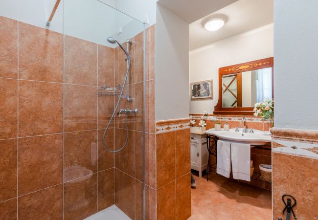 Lägenhet i Lucca - The Garden Along The Stream, romantic apartment with private garden inside the walls of Lucca Lägenhet i Lucca - The Garden Along The Stream, romantic apartment with private garden inside the walls of Lucca