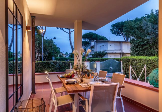 Villa i Marina di Pietrasanta - Regina Beach, Luxury 3 bedrooms Villa by the Beach in Marina di Pietrasanta Villa i Marina di Pietrasanta - Regina Beach, Luxury 3 bedrooms Villa by the Beach in Marina di Pietrasanta