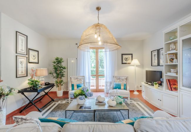 Villa i Marina di Pietrasanta - Regina Beach, Luxury 3 bedrooms Villa by the Beach in Marina di Pietrasanta Villa i Marina di Pietrasanta - Regina Beach, Luxury 3 bedrooms Villa by the Beach in Marina di Pietrasanta