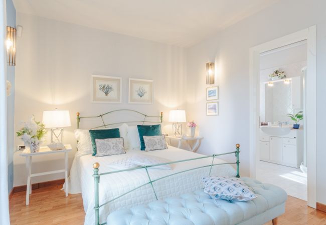 Villa i Marina di Pietrasanta - Regina Beach, Luxury 3 bedrooms Villa by the Beach in Marina di Pietrasanta Villa i Marina di Pietrasanta - Regina Beach, Luxury 3 bedrooms Villa by the Beach in Marina di Pietrasanta