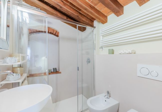 Lägenhet i Lucca - Casa Lucky, Romantic Modern 3 bedrooms Penthouse inside the Walls of Lucca Lägenhet i Lucca - Casa Lucky, Romantic Modern 3 bedrooms Penthouse inside the Walls of Lucca