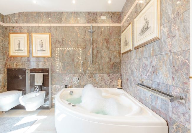 Lägenhet i Lucca - Casa Dieter, a superb 2 bedrooms Apartment with Grand Terrace and private parking in Central Lucca Lägenhet i Lucca - Casa Dieter, a superb 2 bedrooms Apartment with Grand Terrace and private parking in Central Lucca