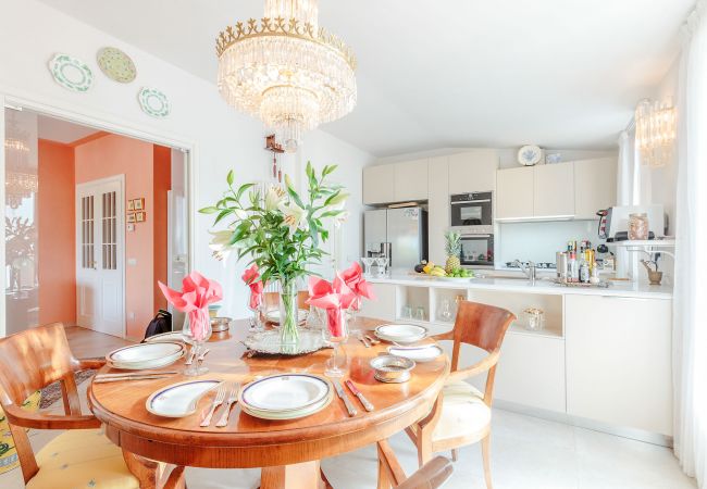 Lägenhet i Lucca - Casa Dieter, a superb 2 bedrooms Apartment with Grand Terrace and private parking in Central Lucca Lägenhet i Lucca - Casa Dieter, a superb 2 bedrooms Apartment with Grand Terrace and private parking in Central Lucca