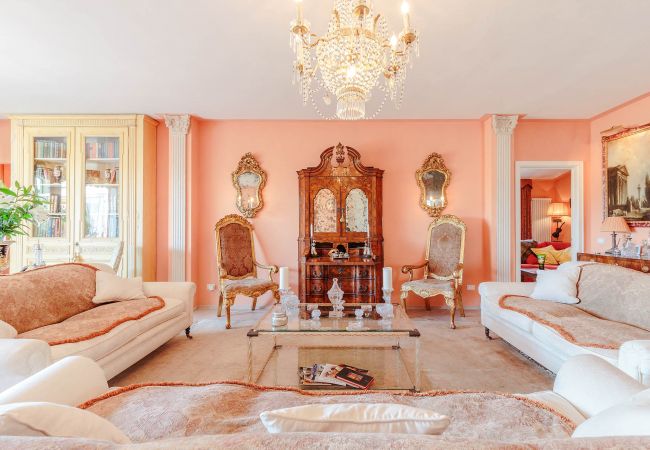 Lägenhet i Lucca - Casa Dieter, a superb 2 bedrooms Apartment with Grand Terrace and private parking in Central Lucca Lägenhet i Lucca - Casa Dieter, a superb 2 bedrooms Apartment with Grand Terrace and private parking in Central Lucca