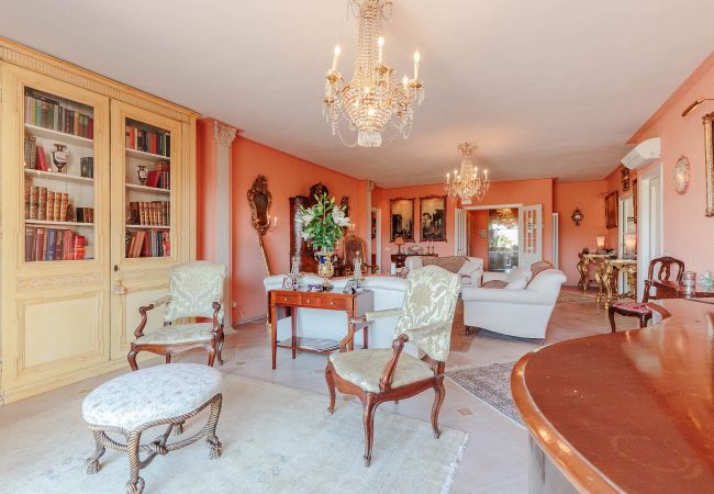 Lägenhet i Lucca - Casa Dieter, a superb 2 bedrooms Apartment with Grand Terrace and private parking in Central Lucca Lägenhet i Lucca - Casa Dieter, a superb 2 bedrooms Apartment with Grand Terrace and private parking in Central Lucca