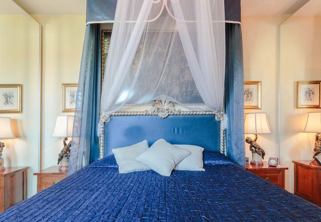 Lägenhet i Lucca - Casa Dieter, a superb 2 bedrooms Apartment with Grand Terrace and private parking in Central Lucca Lägenhet i Lucca - Casa Dieter, a superb 2 bedrooms Apartment with Grand Terrace and private parking in Central Lucca