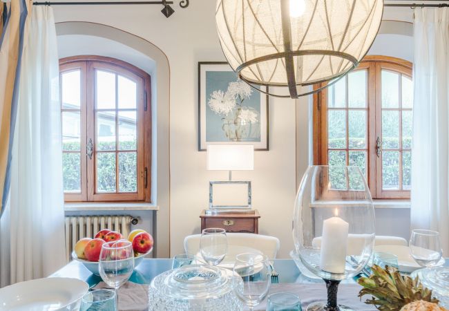 Villa i Monte San quirico - Villa Cesare, a Convenient 4 bedroom Villa with Pool close to Lucca Town Villa i Monte San quirico - Villa Cesare, a Convenient 4 bedroom Villa with Pool close to Lucca Town