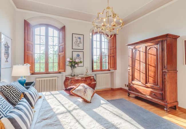 Villa i Monte San quirico - Villa Cesare, a Convenient 4 bedroom Villa with Pool close to Lucca Town Villa i Monte San quirico - Villa Cesare, a Convenient 4 bedroom Villa with Pool close to Lucca Town