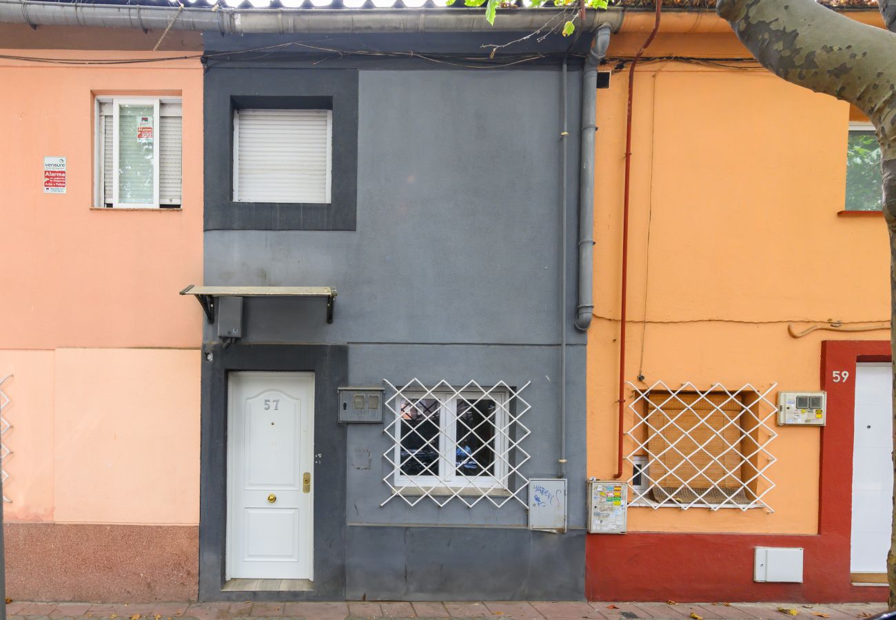 Villa i Madrid - Chalet Ciudad Lineal 3HH M (MIS57) Villa i Madrid - Chalet Ciudad Lineal 3HH M (MIS57)