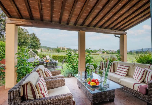 Villa i Monte San quirico - 3 Bedrooms Farmhouse with Shared Pool in the Fattoria Sardi Wine Resort in Lucca Villa i Monte San quirico - 3 Bedrooms Farmhouse with Shared Pool in the Fattoria Sardi Wine Resort in Lucca